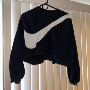 black nike crop sweatshirt